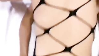 【69堂免费视频】绿帽男找哥们满足电臀老婆，无套齐插前后裹操毒龙舔肛，爆菊内射，淫语浪叫