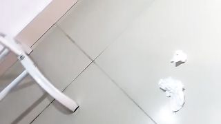 【69堂免费视频】第一视角后入美臀，从下往上拍摄