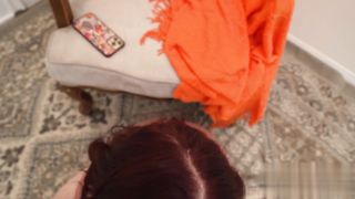 【69堂免费视频】妈妈把我口爆精液沾满她的巨乳