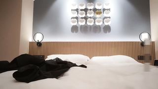 【69堂免费视频】西装冷酷御姐没想到也有反差一面