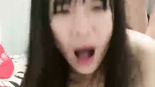 【69堂免费视频】在床上太骚了，69互舔，操我的小骚逼，中场休息也不歇着