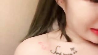 【69堂免费视频】三个漂亮大骚逼_夹死你_小哥哥多性福被三闺蜜伺候_不要擦让小哥哥舔_无套输出_内射一丢丢_被榨干了_DeWatermar