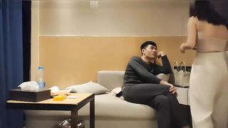 【69堂免费视频】约到高颜值好身材御姐_前凸后翘裹胸白衣，抱着她啪啪猛顶爽的不停呻吟浪叫