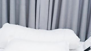 【69堂免费视频】很久没播腰细胸大耐操小美女激情大战  骑在身上大屌插入  快速抽插抱着屁股猛操  站立侧入多种姿势换着上