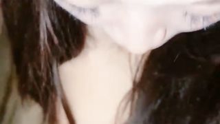 【69堂免费视频】甜美呆萌美少女！强烈要求秀一波！无毛极品嫩穴，圆润美臀摇摆，揉搓小穴出水，炮友正入抽插