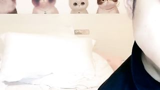 【69堂免费视频】腰细胸大好身材妹子和炮友居家啪啪，上位骑乘打桩晃动奶子，后入撞击屁股操的一脸享受，搞完自己再用振动棒自慰[