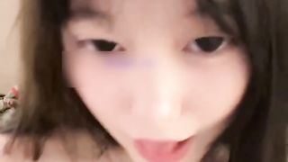 【69堂免费视频】抖音6万粉颜值小网红，榜一大哥斥巨资1v1定制福利，小妹妹掰开粉嫩小穴自慰，娇喘连连