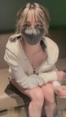 【69堂免费视频】火爆极品女神_最强剧情_公共场合的性爱，楼梯啪啪啪