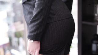 【69堂免费视频】藏的摄像机拍摄到本应坐在她背上的可爱扭动的淫秽阿姨