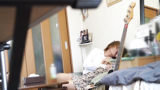 【69堂免费视频】所以他们没有办法拒绝。当她忍受着被人看到全裸的耻辱时