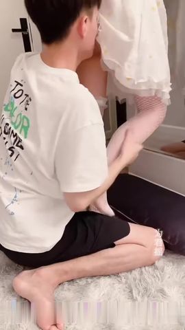 【69堂免费视频】清纯学妹〖为君摇〗同学老师眼中的乖乖女私下超级反差