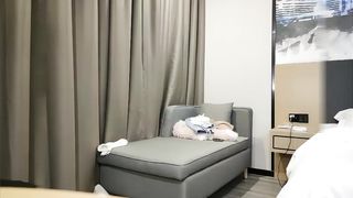 【69堂免费视频】顶级颜值甜美高价大圈兼职美女，拨开情趣内裤揉小穴，跪地深喉口技不错，主动骑坐一脸享受，揉搓阴蒂