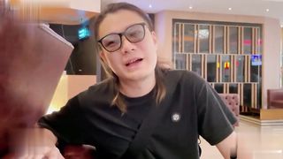 【69堂免费视频】大神走马探花_酒吧搭讪眼镜美乳小隻马_小姐姐酒店开房体验她得毒龙口活