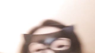 【69堂免费视频】情趣装黑丝袜，跪着埋头吃屌，张开双腿掰穴，紧致多毛骚逼