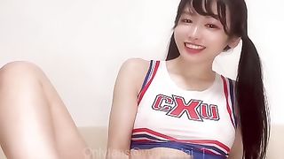 【69堂免费视频】极品双马尾嫩妹 蜜汁白虎嫩鮑美少女Yua