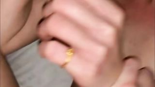 【69堂免费视频】KTV灌醉短发少妇同事，带回酒店各种玩，叫床呻吟很沙哑啊。水多毛炸，屁股掰的老开，恨不得男的全插进去。