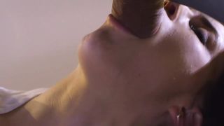 【69堂免费视频】红发骚逼在餐桌上操逼