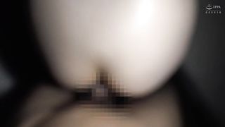 【69堂免费视频】当她敏感的阴蒂受到攻击时，她会达到高潮