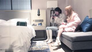 【69堂免费视频】双飞外围，175大长腿，苗条美乳，身材完美，风骚尤物，调情啪啪观赏值满分