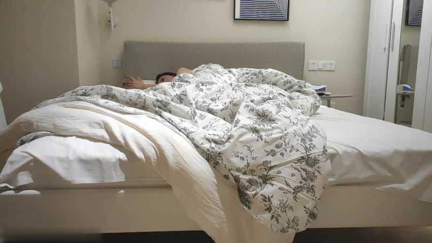 【69堂免费视频】30岁极品良家少妇_，超有气质舞蹈老师，肤白如玉浅笑勾魂，酒店交合快乐一刻_00_00_00_00_17_05