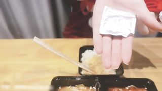 【69堂免费视频】爆操圣诞小妹美乳口交小嫩穴