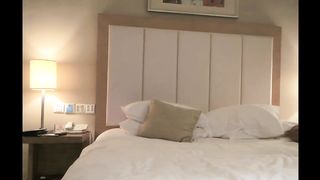 【69堂午夜视频】4500网约魔都大圈外围，极品女神罕见美乳，近景啪啪妹子被干表情尽收眼底