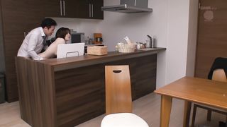 【69堂午夜视频】夫人，你也不想因为哺乳被公司辞退吧