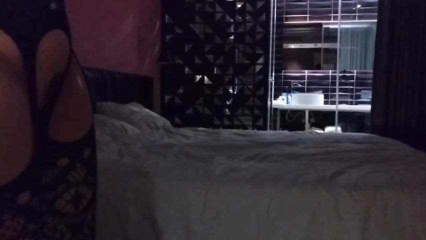 【69堂午夜视频】【走马探花】无套内射！攻顶SS级超魔鬼身材，19公分喉咙借过！