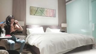 【69堂午夜视频】利哥约了个颜值不错