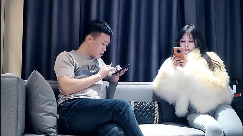 【69堂午夜视频】极品舞蹈学院毕业生，一字马，粉穴美乳