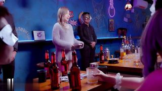 【69堂午夜视频】淫乱酒吧性爱实景秀私人派对