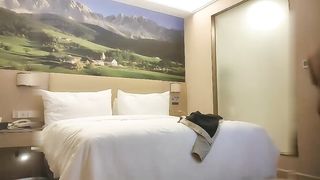 【69堂午夜视频】极品寻欢 妹子说你鸡巴真大