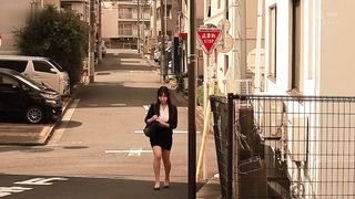 【69堂午夜视频】老师被爸爸侵犯-日下部加奈1