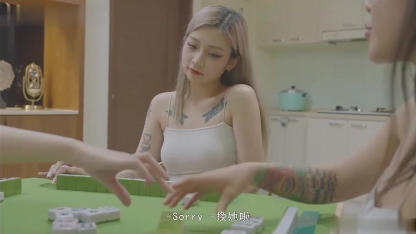 【69堂午夜视频】背着女友操闺蜜 潮吹时捂好嘴别出声