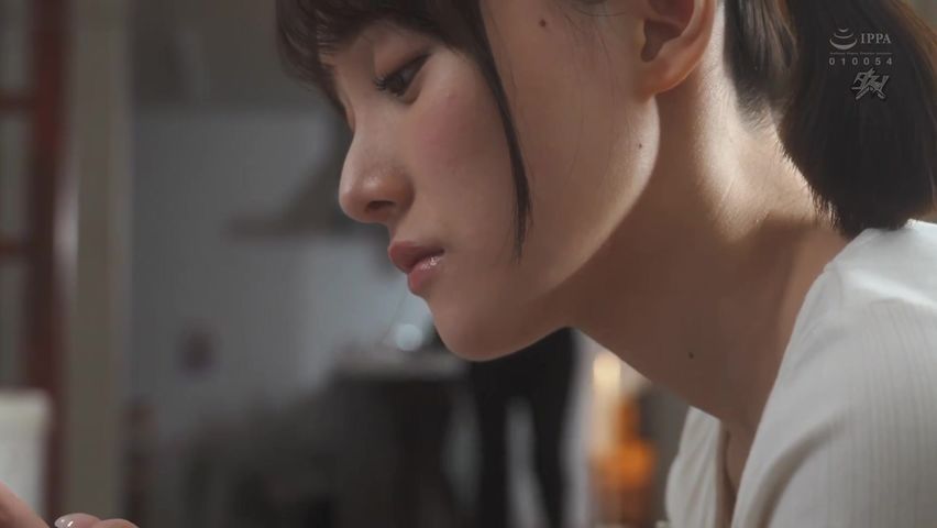 【69堂午夜视频】我的女儿失去了理智，尽管她讨厌它，但她开始向我索取大鸡巴。2