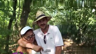 【69堂午夜视频】户外狩猎人妻再付款后当着老公面操她老婆的骚逼骑乘猛坐内射