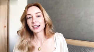 【69堂午夜视频】骚逼打游戏的时候性瘾犯了只好来让我躺下开始用力骑乘深坐我