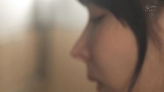 【69堂午夜视频】发生酒吧已婚妇女NTR 说着“这是给你的2