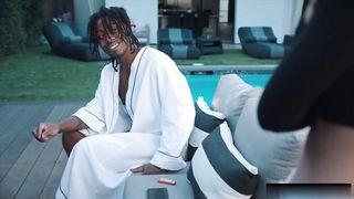 【69堂午夜视频】视觉冲击性爱体验刺激你肾上腺，娇小超漂亮女孩，口含粗大鸡巴插到喉咙，插穴赶到子宫，嗷嗷叫_青春可爱