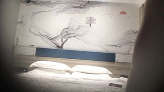 【69堂午夜视频】重金约操知名网红女神莫雪_抽插操到精疲力尽