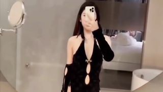 【69堂午夜视频】极品福利姬美女_大美美_剃光阴毛电影院啪啪野战道具肉棒配合各种性爱视频流出