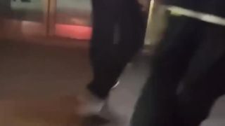 【69堂午夜视频】河北石家庄yolo酒吧上演百团大战群殴_还有两个人才在厕所打炮_被特警一锅端！独家爆料