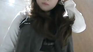 【69堂午夜视频】黑料吃瓜-大神酒吧厕所装摄像头偷拍美女如厕超高颜女神嘘嘘的过程泄密稚嫩逼逼欲想舔屏