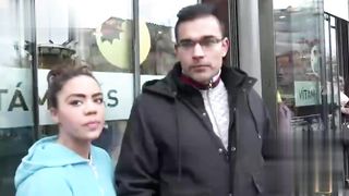 【69堂午夜视频】黑料吃瓜-捷克街头搭讪系列之没有钞能力拿不下的女子即使她的男友就在旁边直接公共晾衣间开启顶臀模式