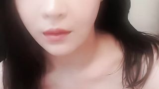 【69堂午夜视频】黑料吃瓜-细腰美腿韩国美女主播乳液抹胸油光程亮揉捏柰子娇喘呻吟浴缸湿身诱惑