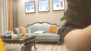 【69堂午夜视频】黑料吃瓜-高端的外围才配得上高端的价位探花偷拍04年的嫩妹较小的体型干一半套了掉了给小姐姐吓跳了