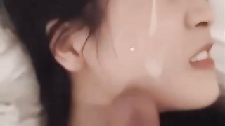 【69堂午夜视频】黑料吃瓜-高颜值女友受不了精液的味道却被硬射肉棒怼脸被喷浓精露脸实拍极具看点