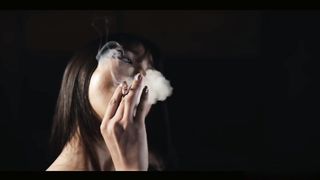 【69堂午夜视频】超级淫荡的做爱女生边抽烟边和我做爱