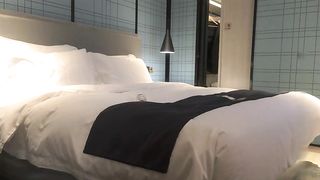 【69堂午夜视频】外围小姐姐，还能先聊聊，两个漂泊异乡的孤独男女来一场灵与肉的碰撞