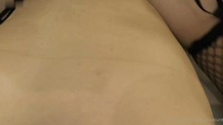 【69堂午夜视频】丝袜足交熟女舔舌撩骚自己忍不住骑乘